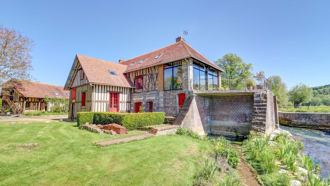Ancien Moulin à vendre en bord de rivière à proximité de Dieppe en